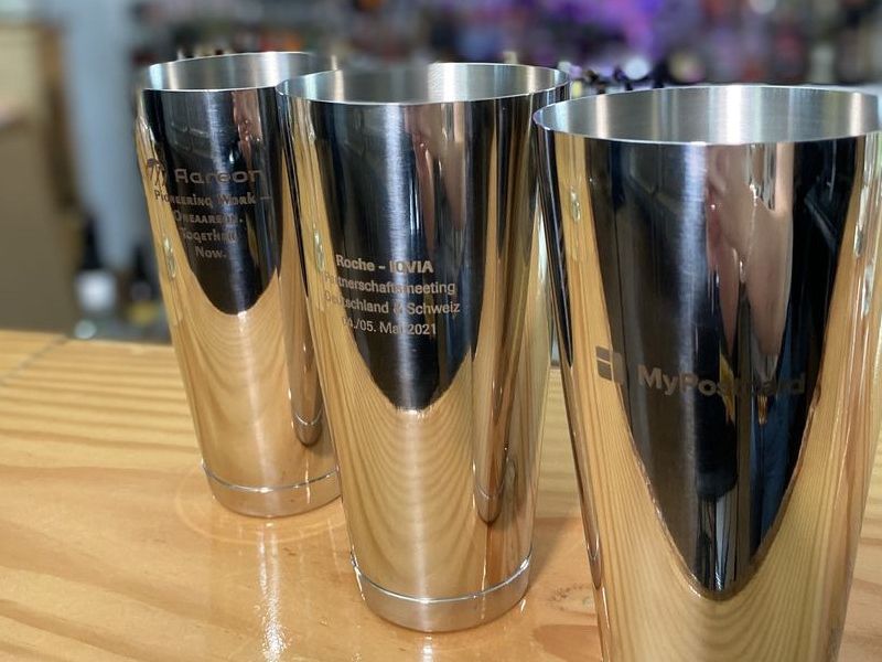 Personalisierte Cocktailsets für ein virtuelles Teamevent